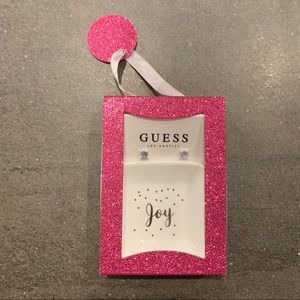 🔥 Brand new Guess cz earrings and tray